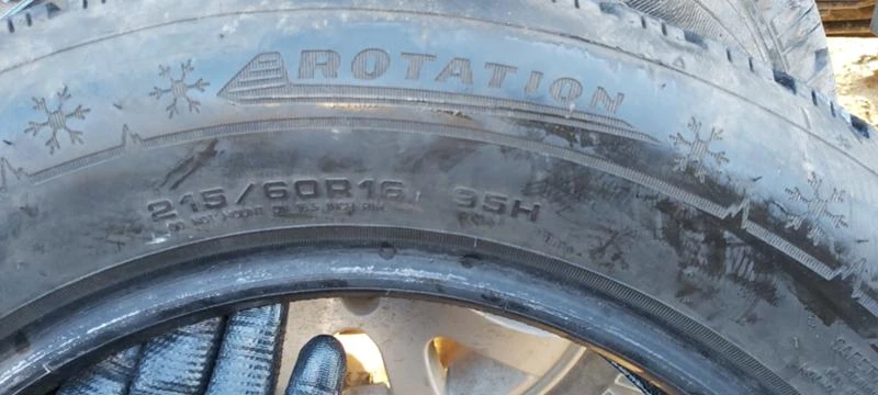 Гуми Зимни 215/60R16, снимка 9 - Гуми и джанти - 31148238