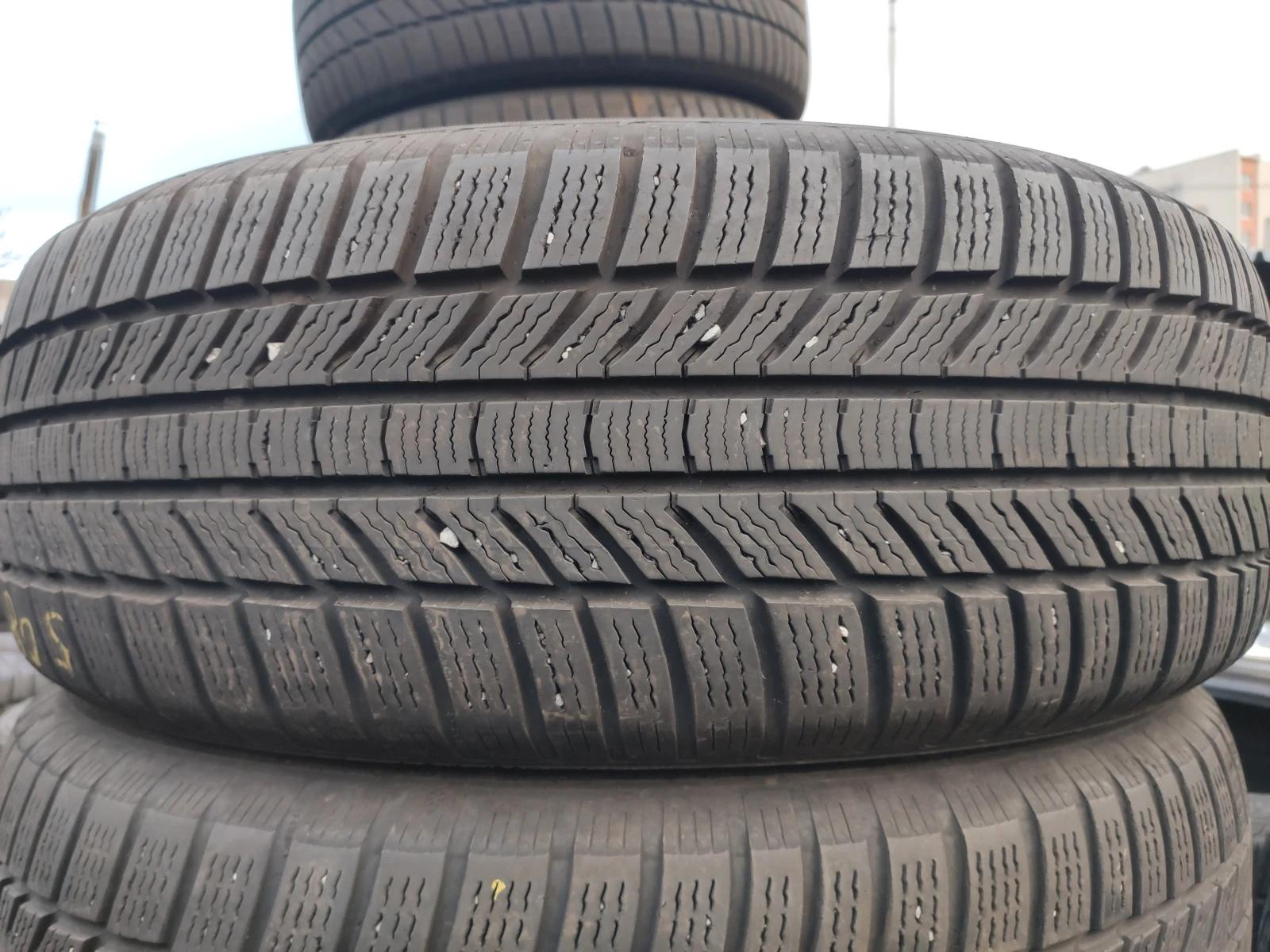  235/60R18 | Mobile.bg   1