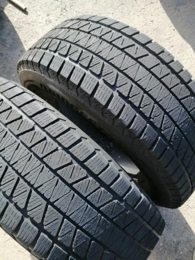 Гуми Зимни 245/70R16, снимка 4 - Гуми и джанти - 42672404