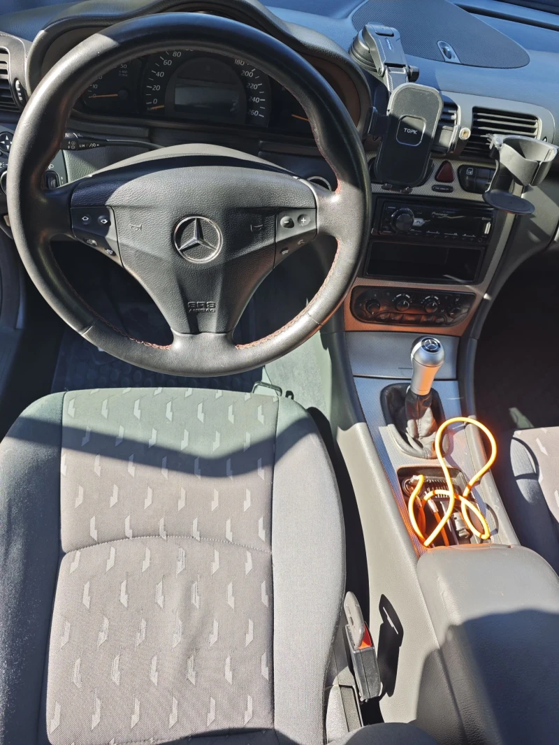 Mercedes-Benz C 220 2.2CDI, снимка 8 - Автомобили и джипове - 47853477