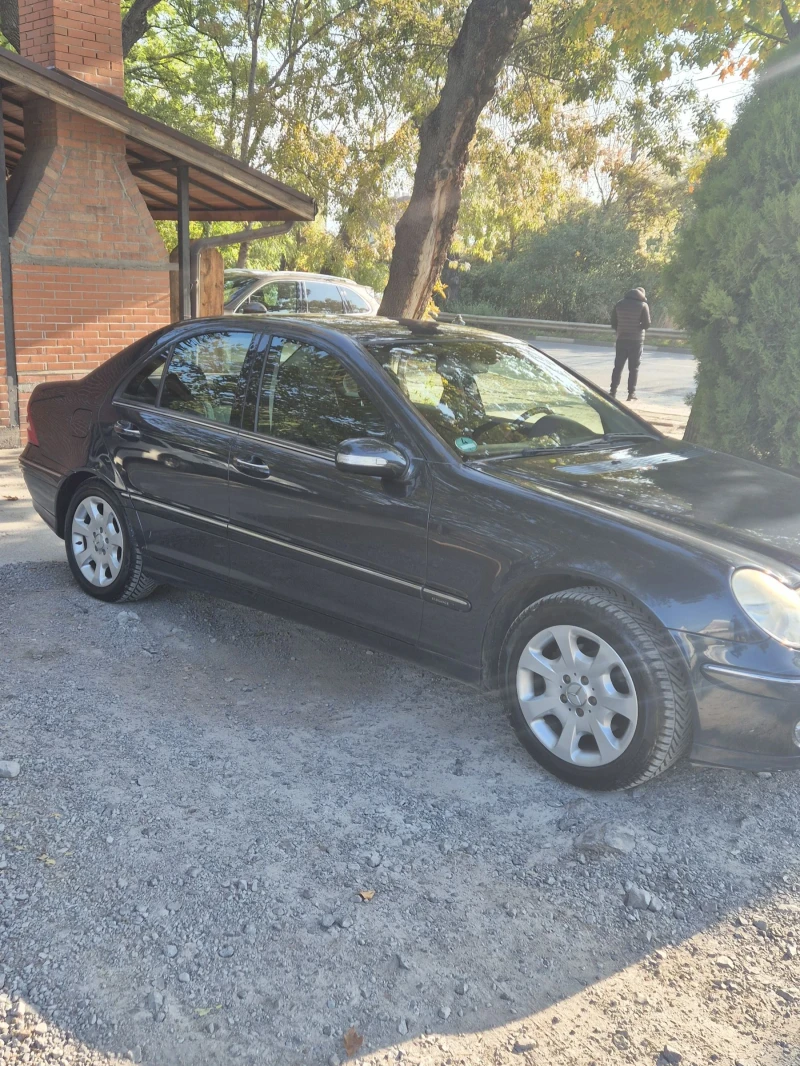Mercedes-Benz C 180 180, снимка 3 - Автомобили и джипове - 52407704