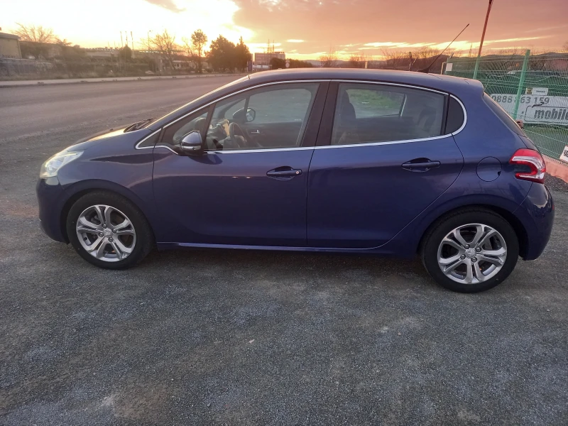 Peugeot 208 1.4 НАВИ КЛИМАТРОНИК  ЛЕД ФАРОВЕ, снимка 7 - Автомобили и джипове - 52930875