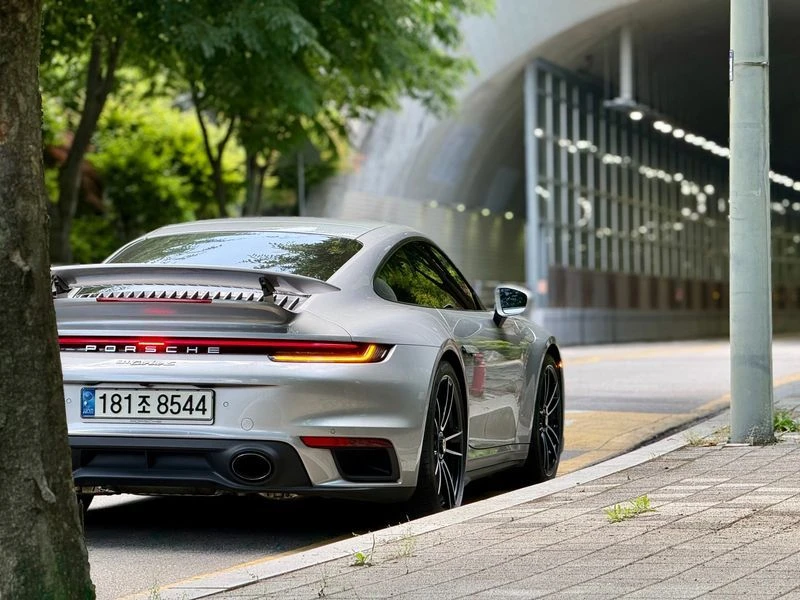 Porsche 911 Turbo S| 641к.с.| ВКЛ.ТЕХНОТЕСТ, снимка 7 - Автомобили и джипове - 55375737