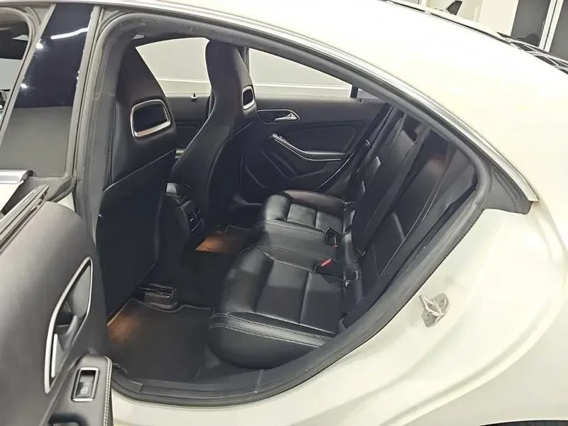 Mercedes-Benz CLA 250 4Matic, снимка 12 - Автомобили и джипове - 56368464