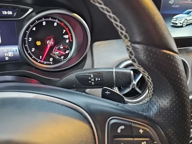 Mercedes-Benz CLA 250 4Matic, снимка 8 - Автомобили и джипове - 56368464