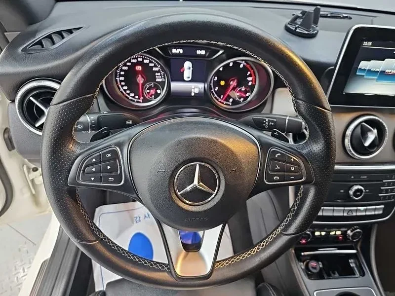 Mercedes-Benz CLA 250 4Matic, снимка 9 - Автомобили и джипове - 56368464