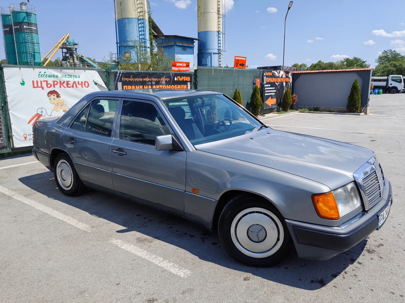 Mercedes-Benz 124, снимка 1