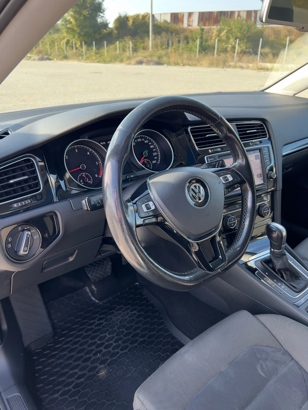 VW Golf 2.0 TDI BLUEMOTION - изображение 9