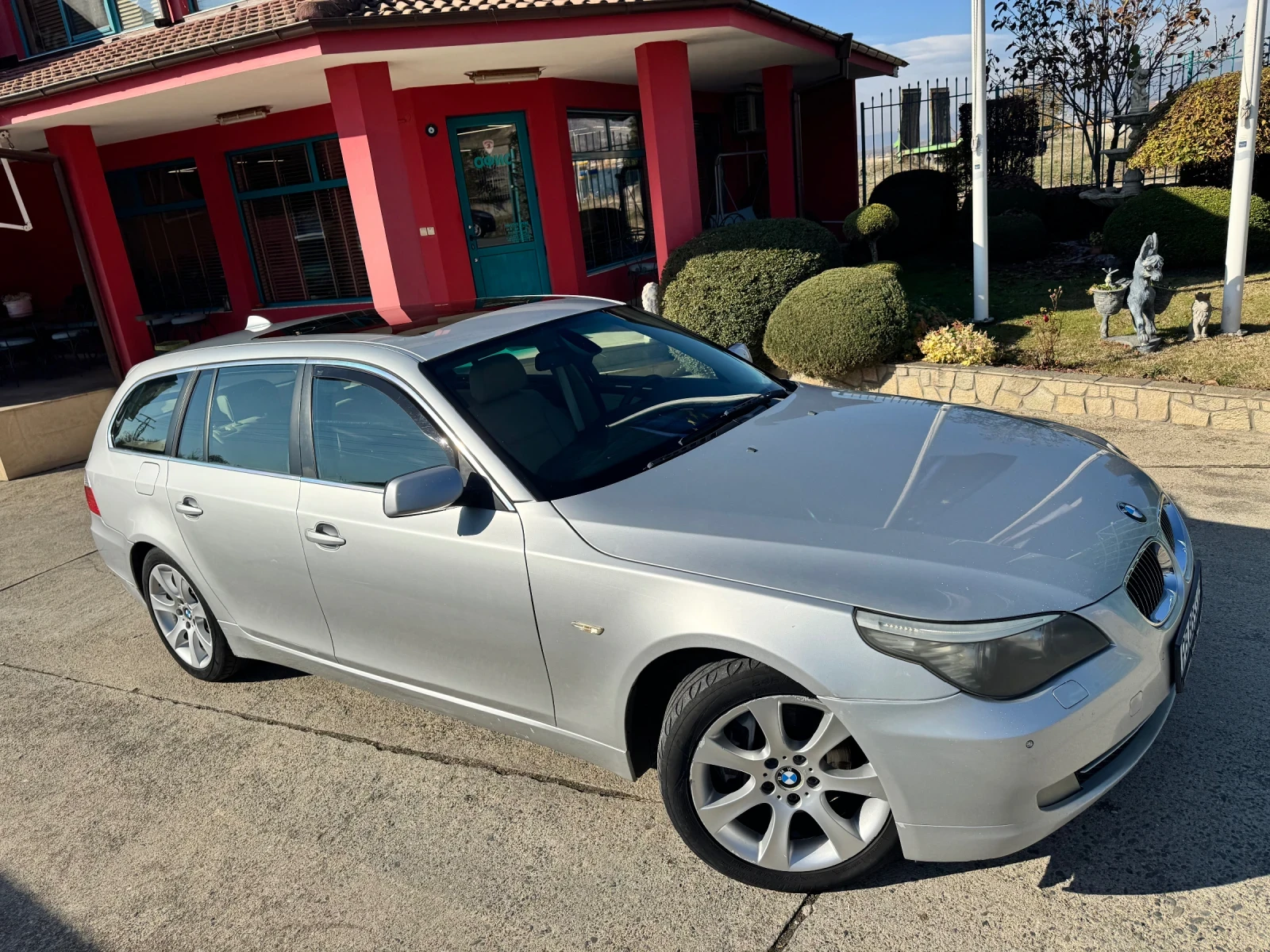 BMW 530 3.0 d XDrive* NAVI* Panorama - изображение 2