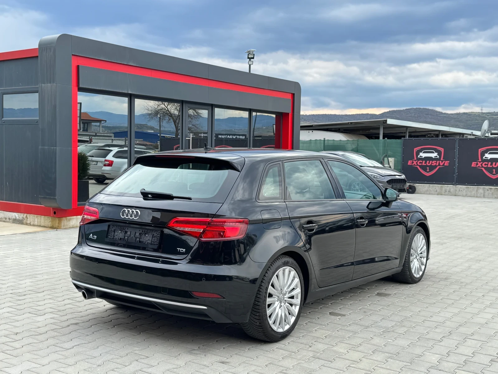 Audi A3 1.6TDI AVTOMAT S-LINE - изображение 5