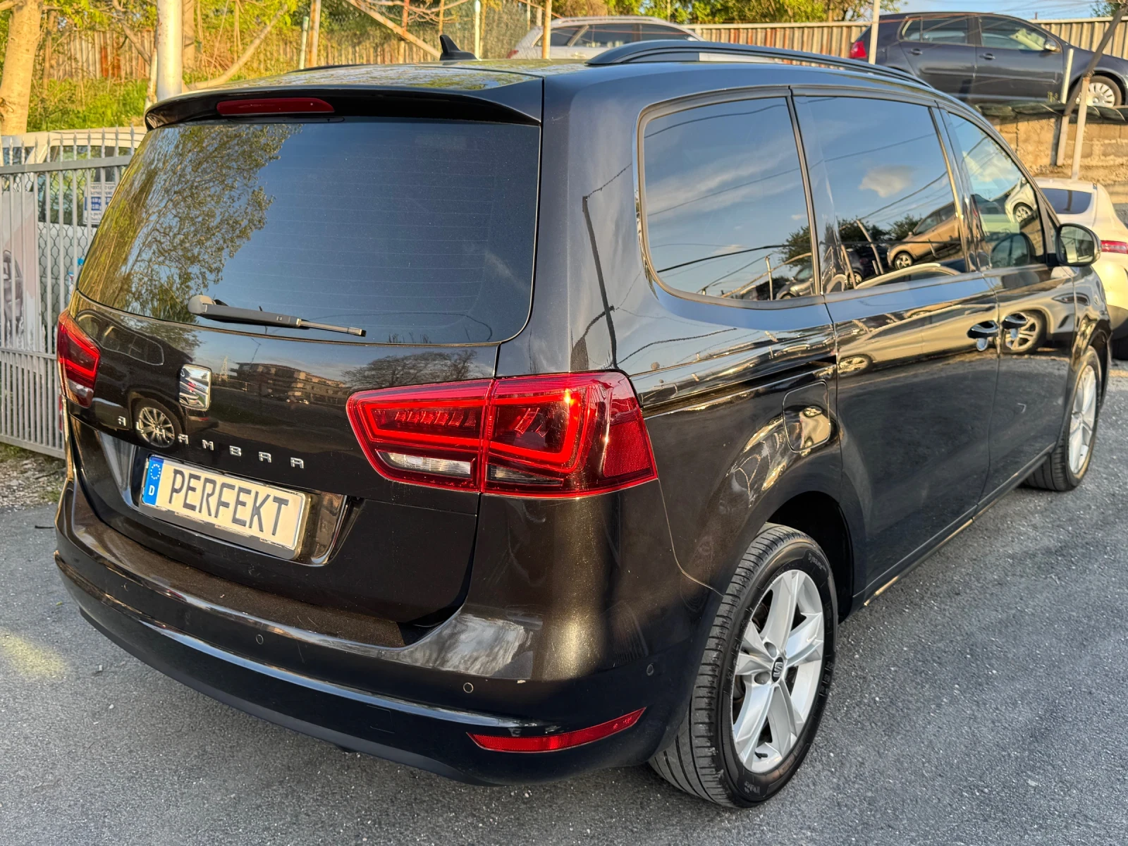 Seat Alhambra 2.0TDI DSG* FULL* FACELIFT - изображение 3