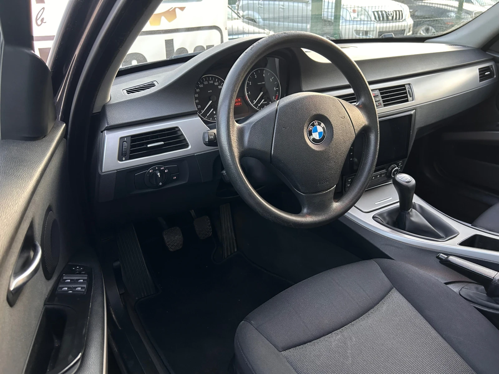 BMW 320  - изображение 9