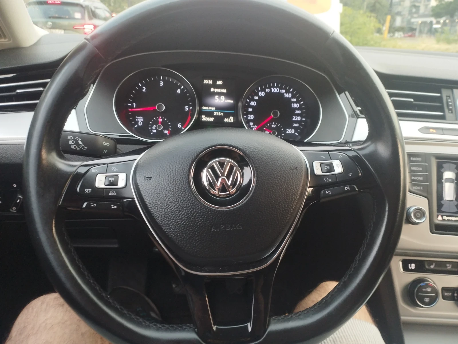VW Passat B8 - изображение 9