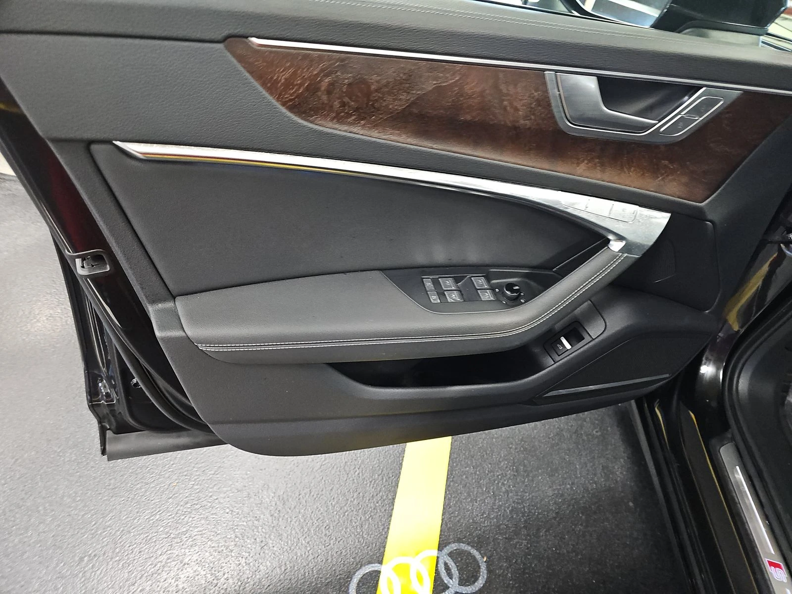 Audi A6 3.0T* PREMIUM* ДИГИТАЛНО* ТАБЛО* BANG* OLUFSEN* 36 - изображение 9