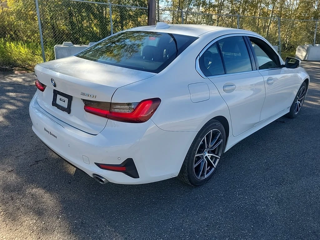 BMW 330 * 330I XDRIVE * CARFAX * БЕЗ ПЪРВОНАЧАЛНА ВНОСКА - изображение 4