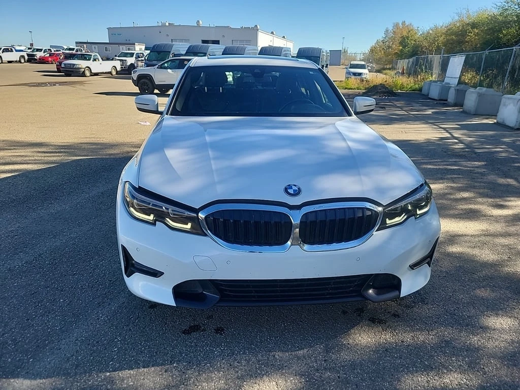 BMW 330 * 330I XDRIVE * CARFAX * БЕЗ ПЪРВОНАЧАЛНА ВНОСКА - изображение 2