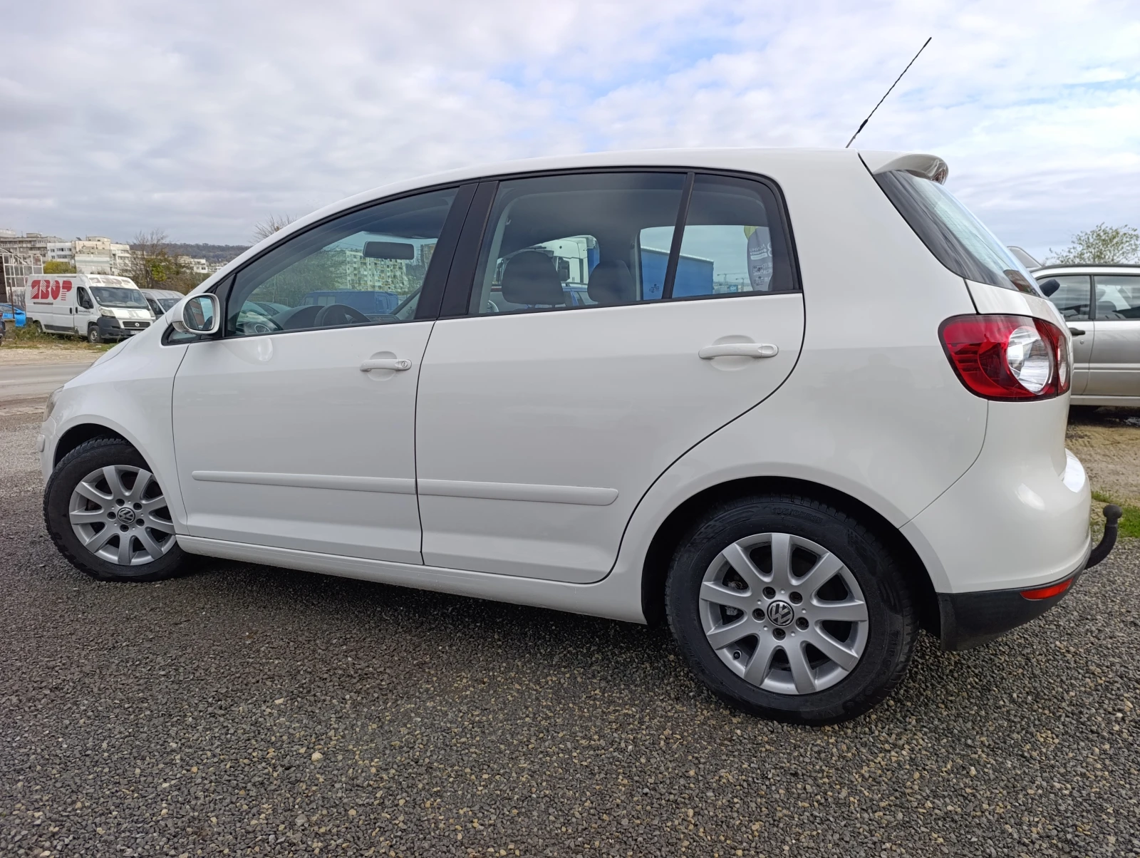 VW Golf Plus 1.4i 16V Газ - изображение 3