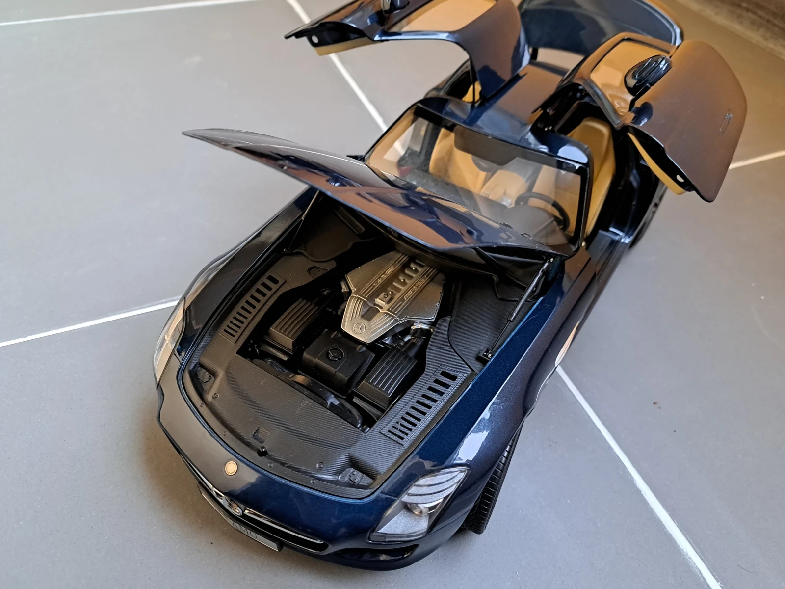 Mercedes-Benz SLS AMG, снимка 3 - Автомобили и джипове - 54233838