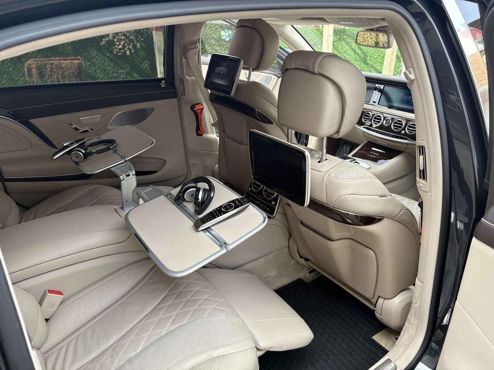 Mercedes-Benz S 500 Maybach - Държавен автомобил, снимка 11 - Автомобили и джипове - 53698597