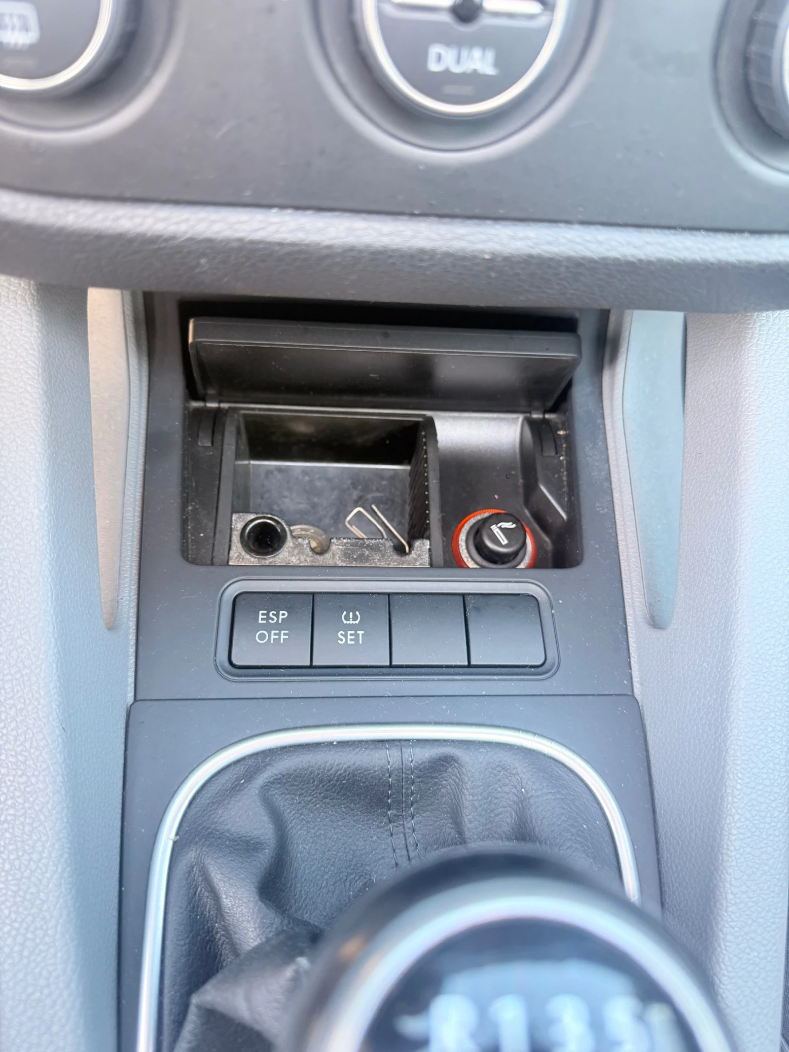 VW Golf 1.4 TSI, снимка 15 - Автомобили и джипове - 53811618