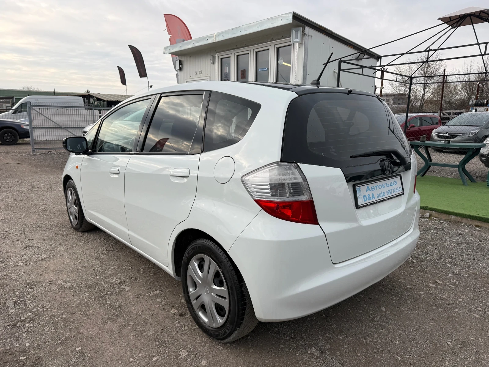 Honda Jazz 1.2i    Facelift , снимка 6 - Автомобили и джипове - 53952628