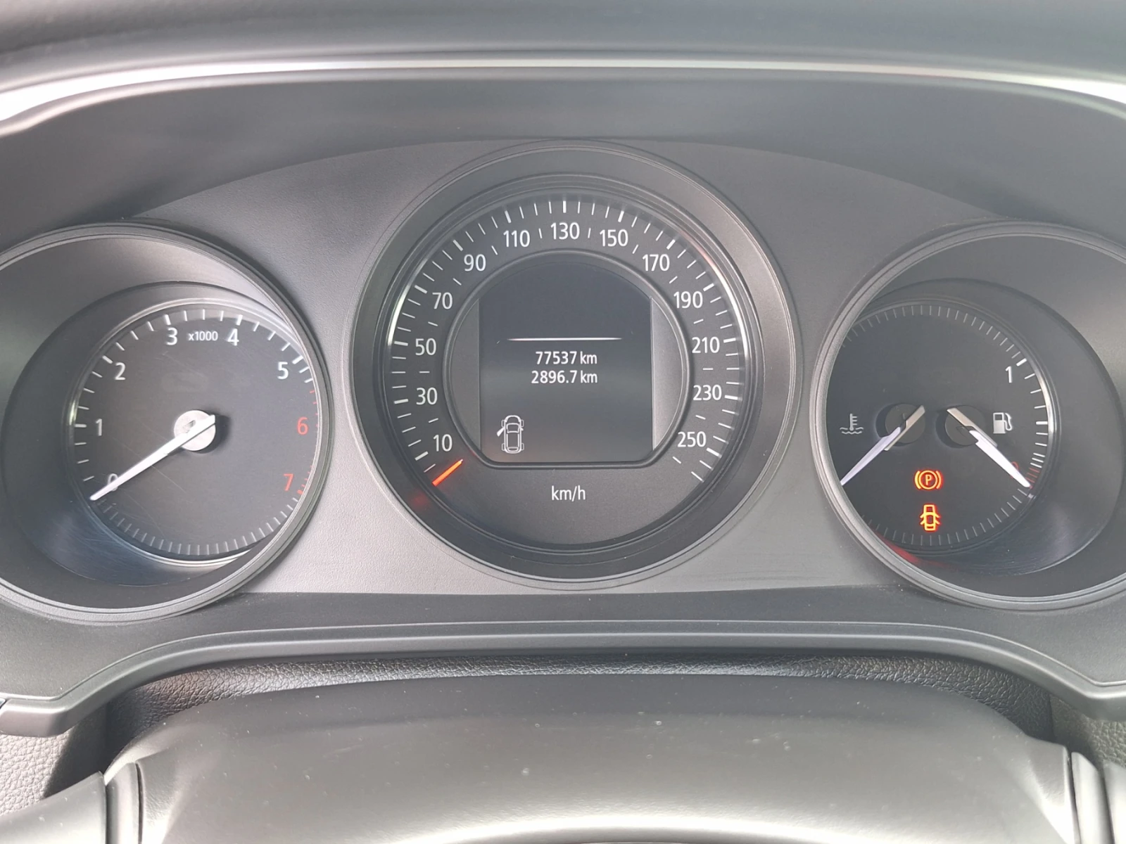 Renault Megane 1.3Tce/115к.с., снимка 12 - Автомобили и джипове - 54148193