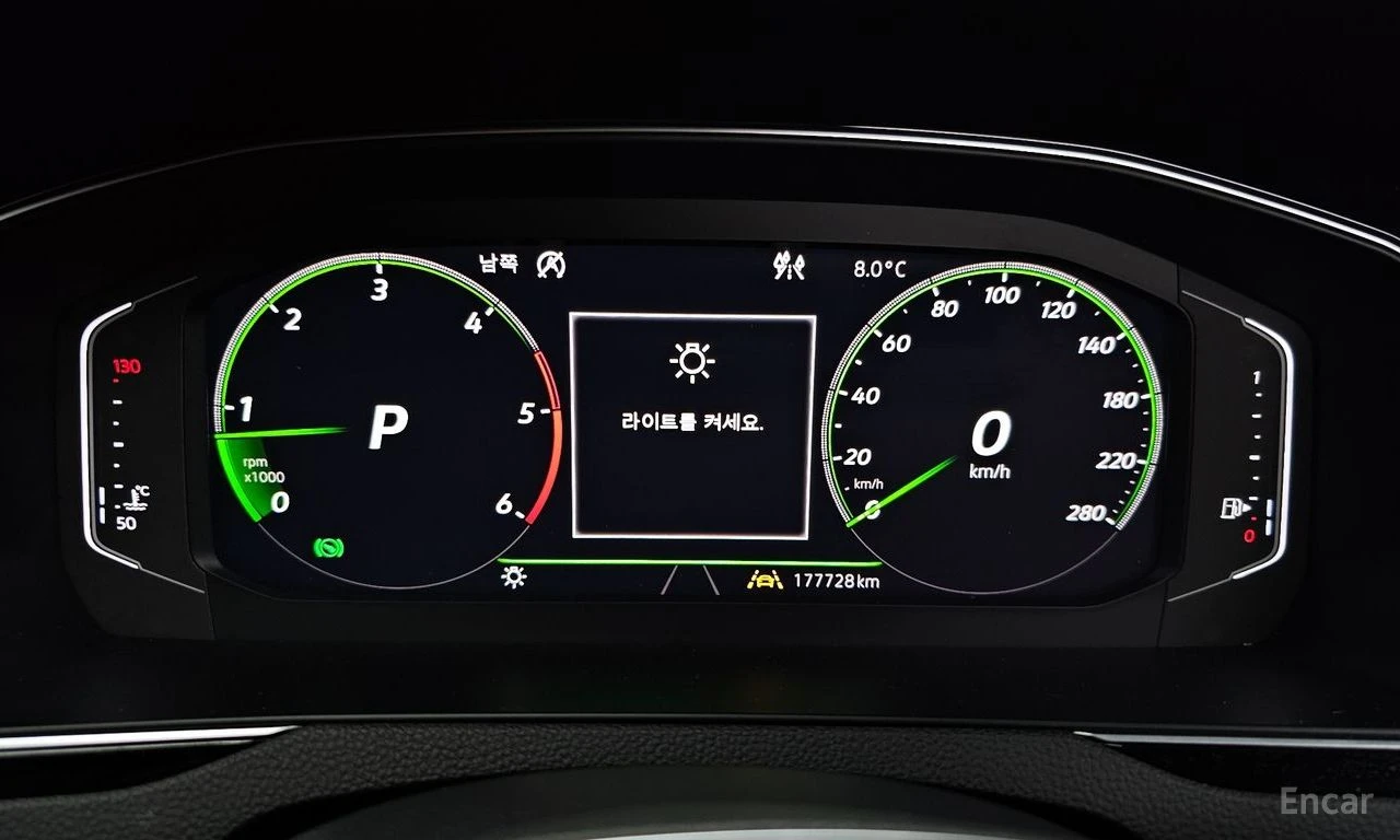 VW Arteon 2.0 TDI* 4MOTION* PRESTIGE* HEAD-UP* 360 CAM, снимка 12 - Автомобили и джипове - 54336310