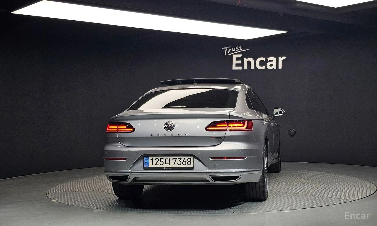 VW Arteon 2.0 TDI* 4MOTION* PRESTIGE* HEAD-UP* 360 CAM, снимка 3 - Автомобили и джипове - 54336310