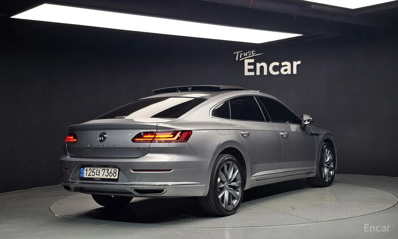 VW Arteon 2.0 TDI* 4MOTION* PRESTIGE* HEAD-UP* 360 CAM, снимка 4 - Автомобили и джипове - 54336310