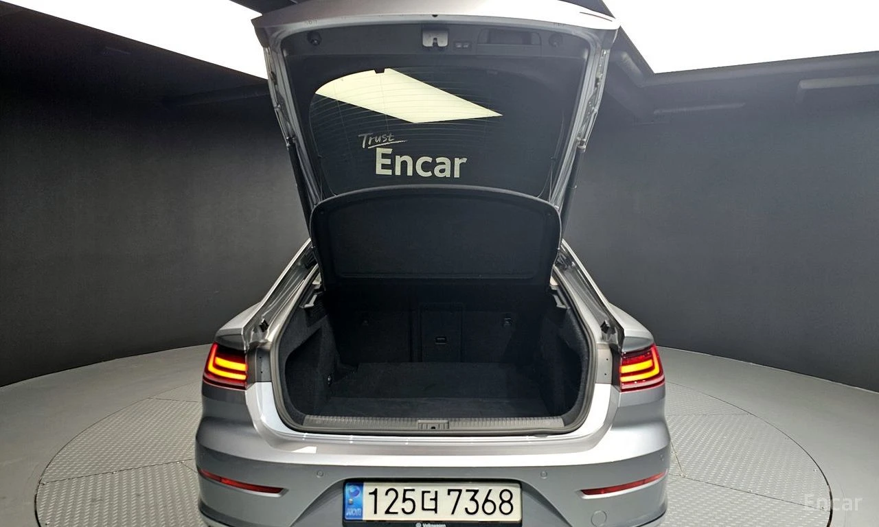 VW Arteon 2.0 TDI* 4MOTION* PRESTIGE* HEAD-UP* 360 CAM, снимка 7 - Автомобили и джипове - 54336310