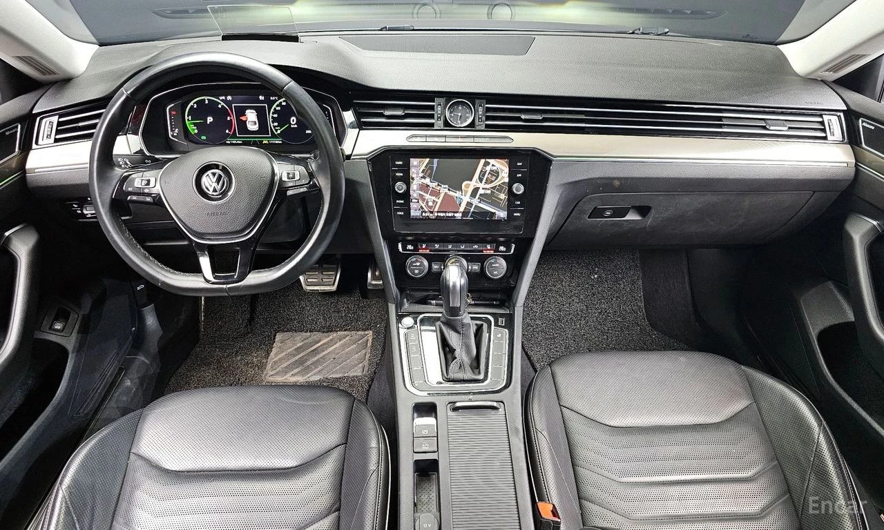 VW Arteon 2.0 TDI* 4MOTION* PRESTIGE* HEAD-UP* 360 CAM, снимка 10 - Автомобили и джипове - 54336310