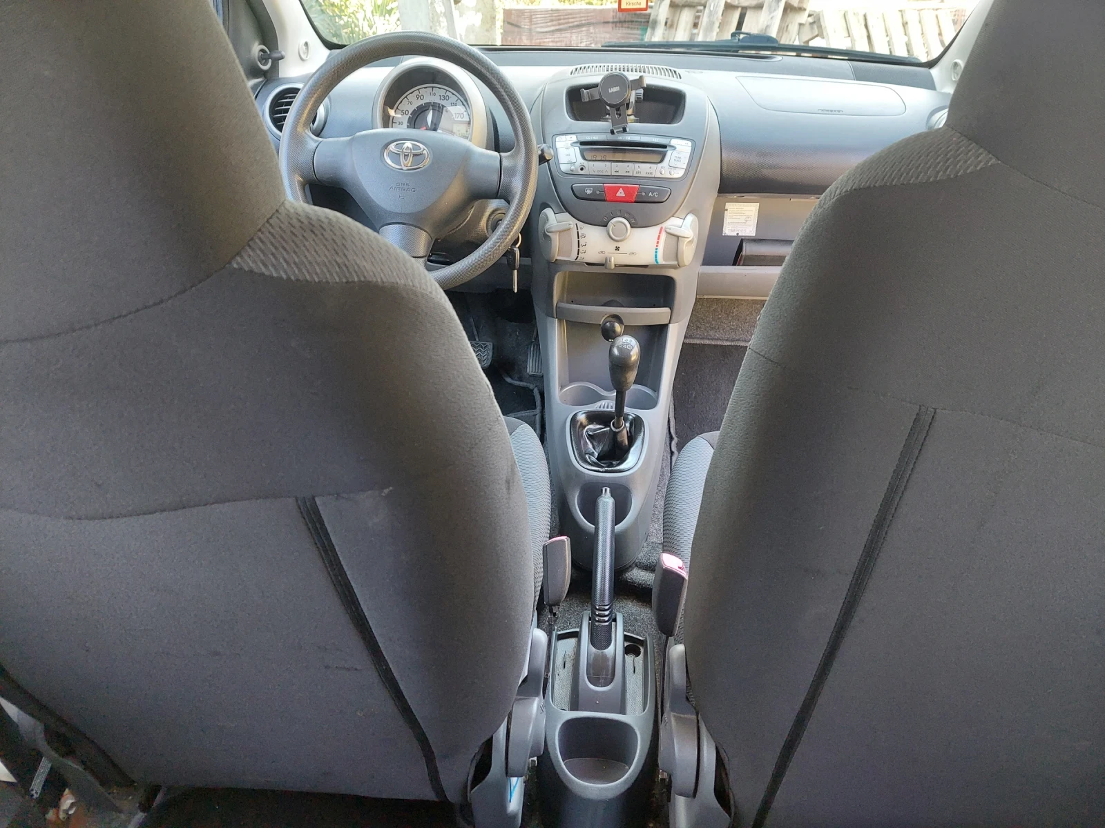 Toyota Aygo, снимка 10 - Автомобили и джипове - 54388432