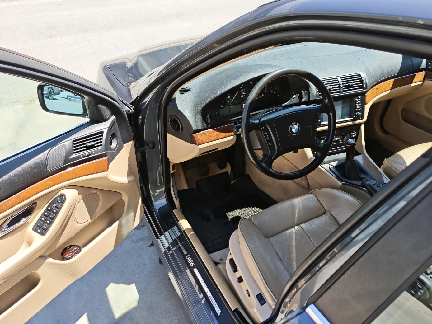 BMW 525, снимка 10 - Автомобили и джипове - 54436789