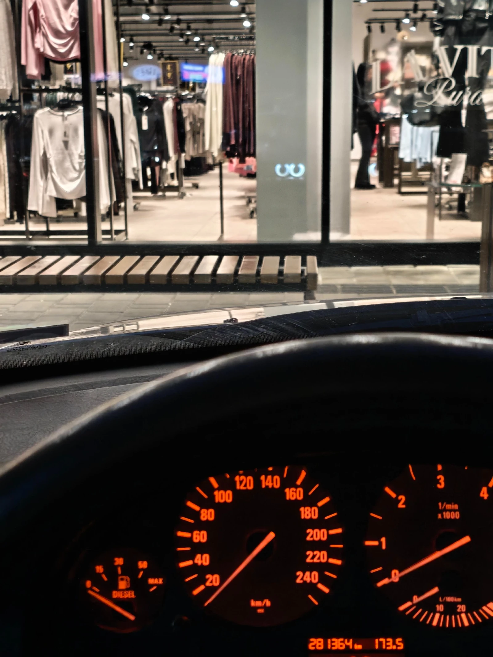 BMW 525, снимка 17 - Автомобили и джипове - 54436789