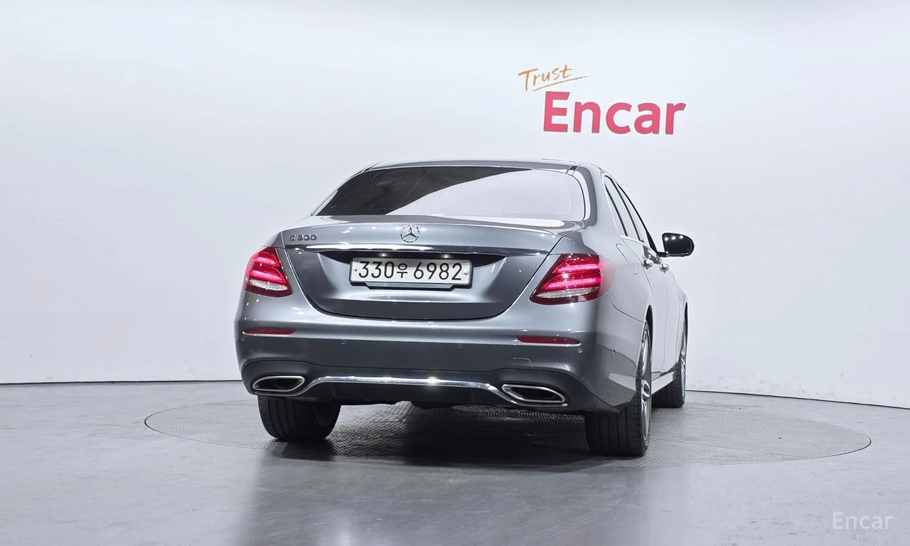 Mercedes-Benz E 300 АМG PACK* BURMESTER* 360 CAM* HEAD-UP* DIGITAL* , снимка 3 - Автомобили и джипове - 54446249