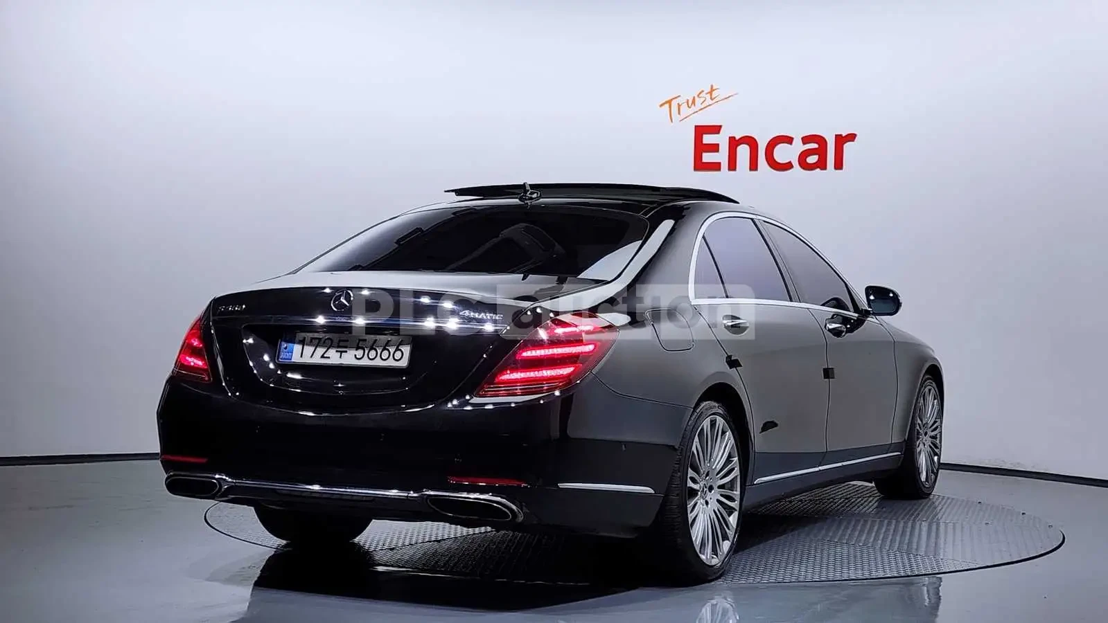 Mercedes-Benz S 560 4MATIC* DISTRONIC* BURMESTER* ОБДУХВАНЕ* , снимка 3 - Автомобили и джипове - 54567266