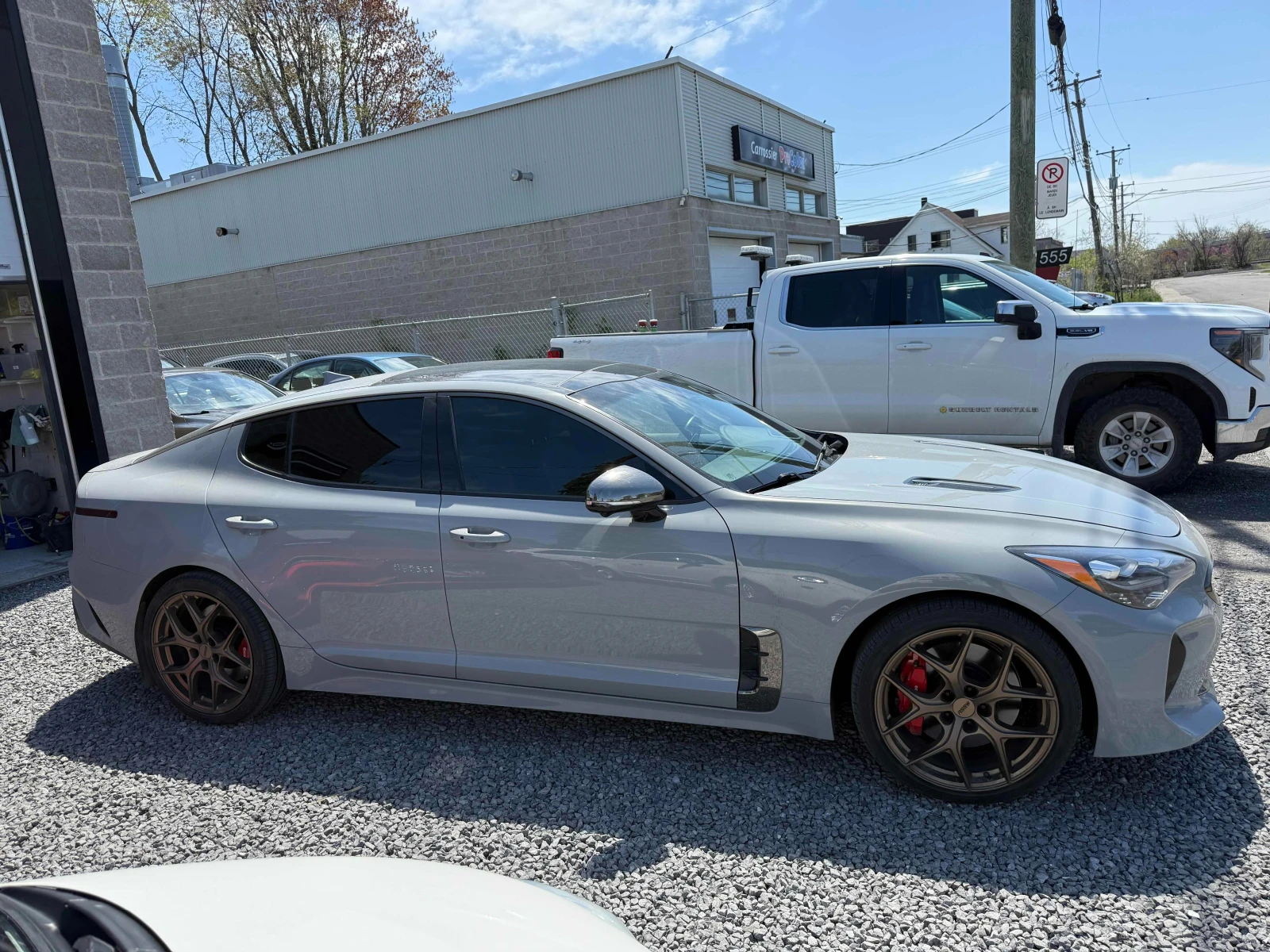 Kia Stinger * * CARFAX * * АВТО КРЕДИТ * * Цена до БГ * * , снимка 4 - Автомобили и джипове - 54577630