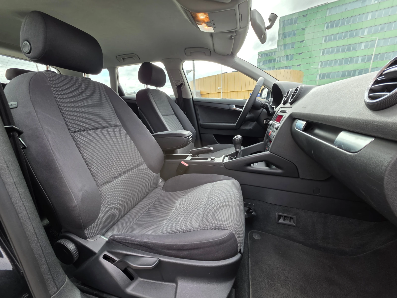 Audi A3 Sportback-2.0 TDI-16V-140hp., снимка 17 - Автомобили и джипове - 54600534