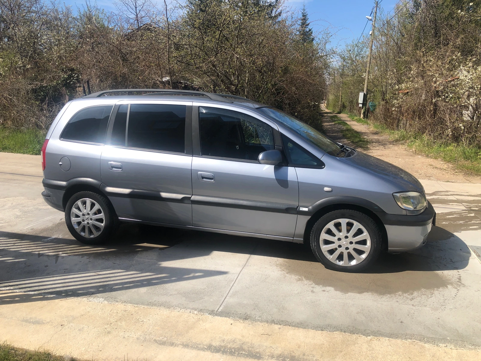 Opel Zafira, снимка 2 - Автомобили и джипове - 54635562