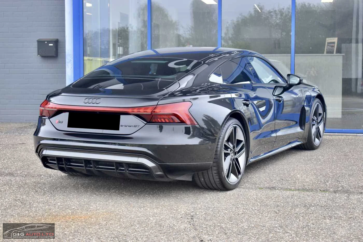 Audi E-Tron GT RS/598HP/QUATTRO/MASS/REALAXLE/B&O/PANO/360/448z, снимка 6 - Автомобили и джипове - 54691141