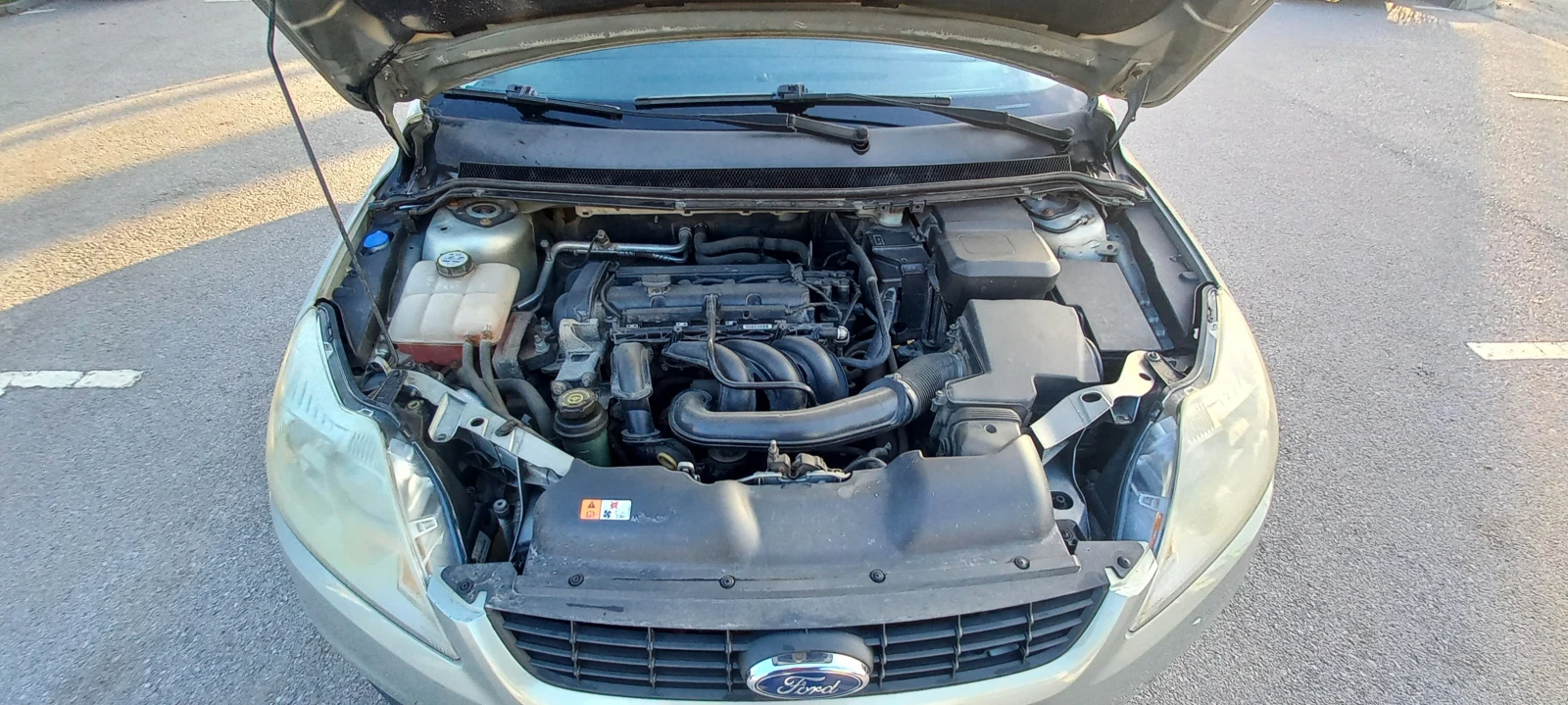 Ford Focus 1.6 Ghia, снимка 16 - Автомобили и джипове - 54778507