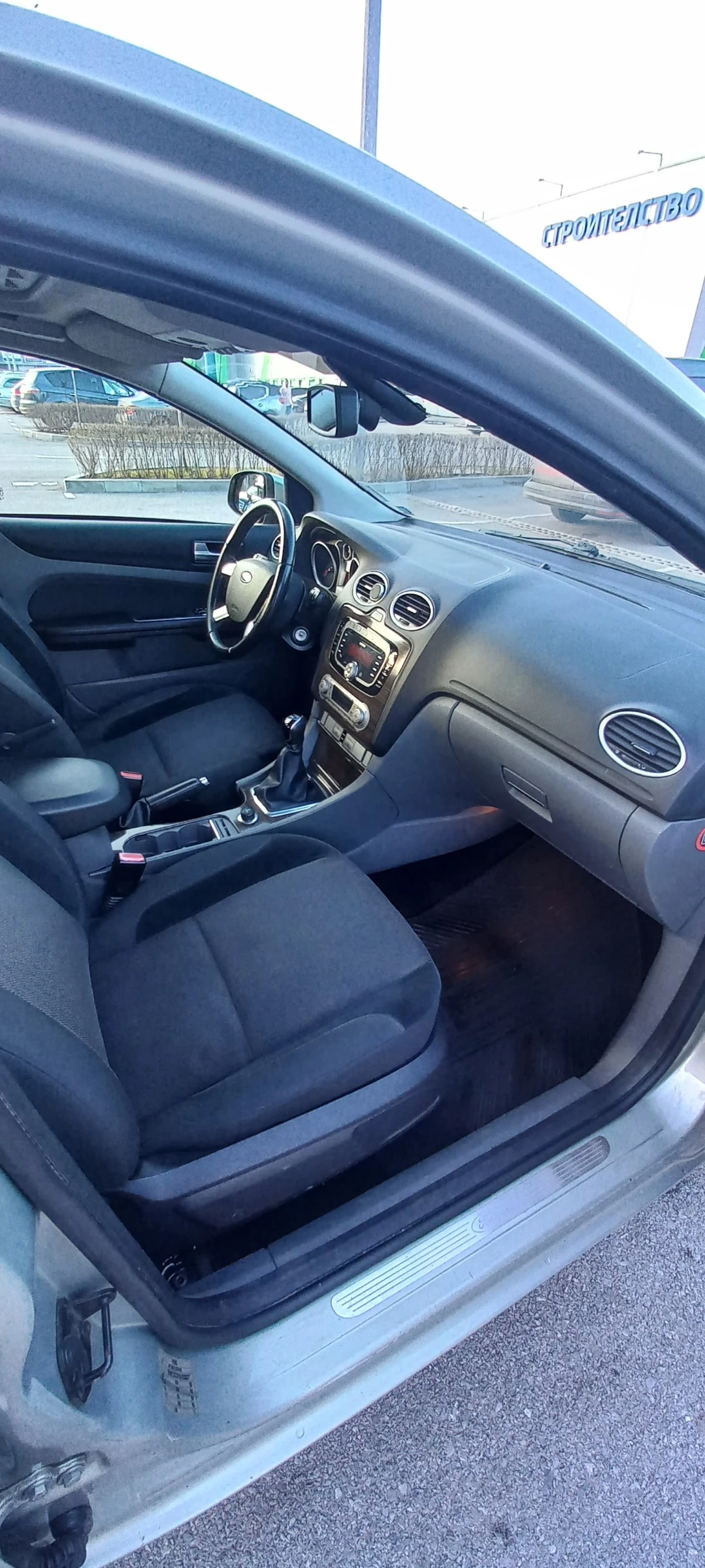 Ford Focus 1.6 Ghia, снимка 7 - Автомобили и джипове - 54778507