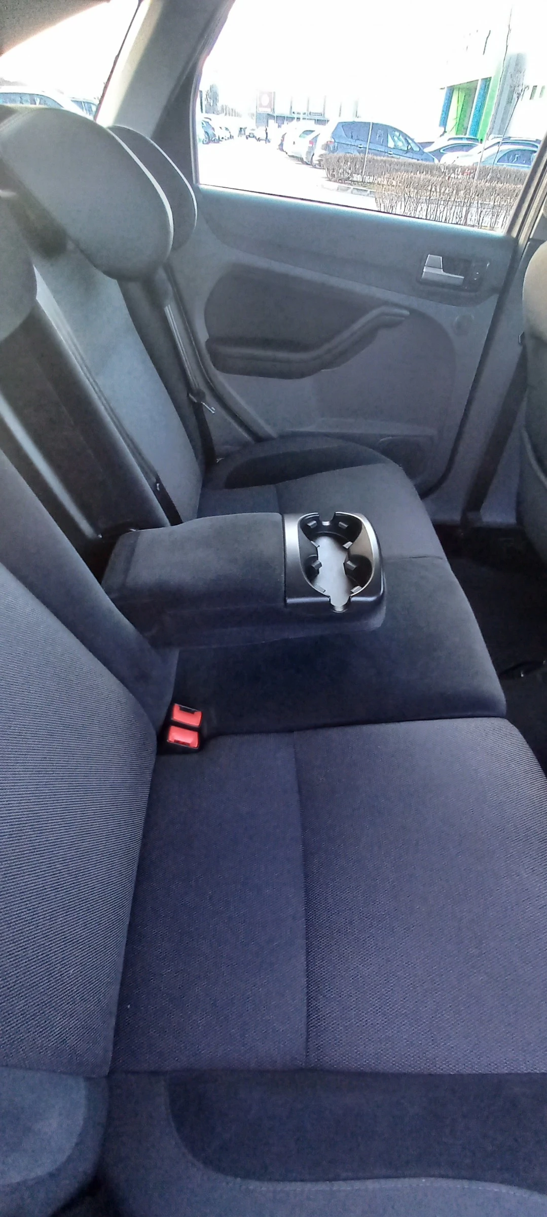 Ford Focus 1.6 Ghia, снимка 11 - Автомобили и джипове - 54778507