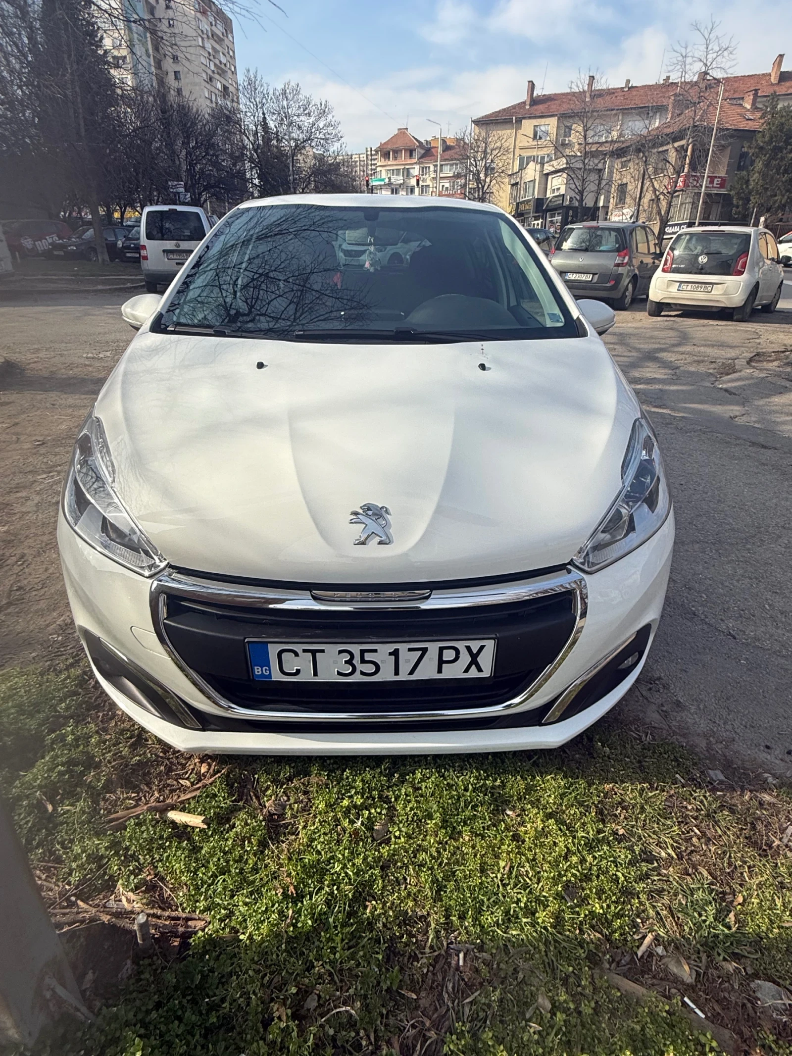 Peugeot 208 1.6 Hdi, снимка 5 - Автомобили и джипове - 54887337