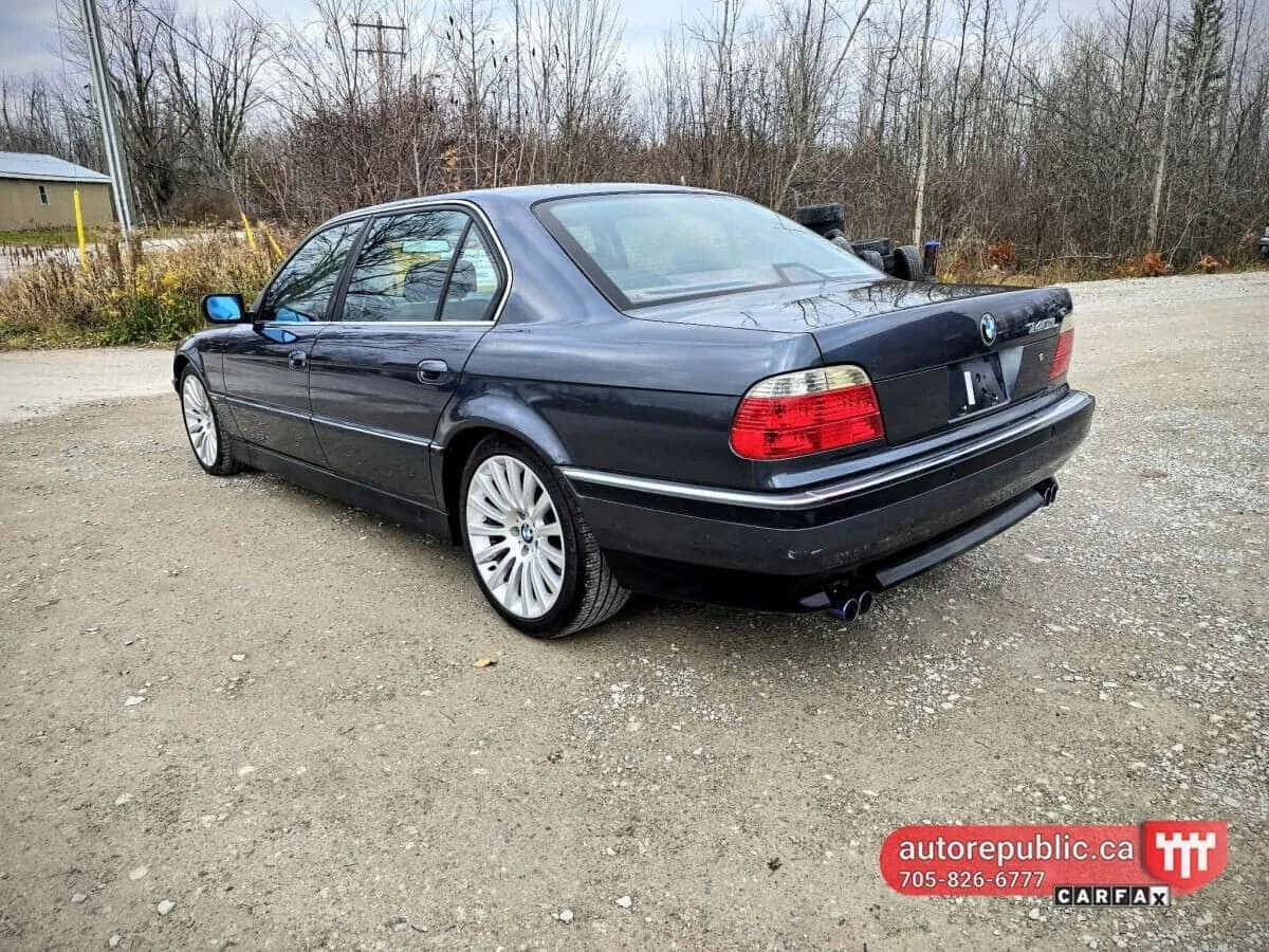 BMW 740 * 740iL Only 127k kms from BC ASIS * CARFAX * ЦЕНА, снимка 9 - Автомобили и джипове - 54918673