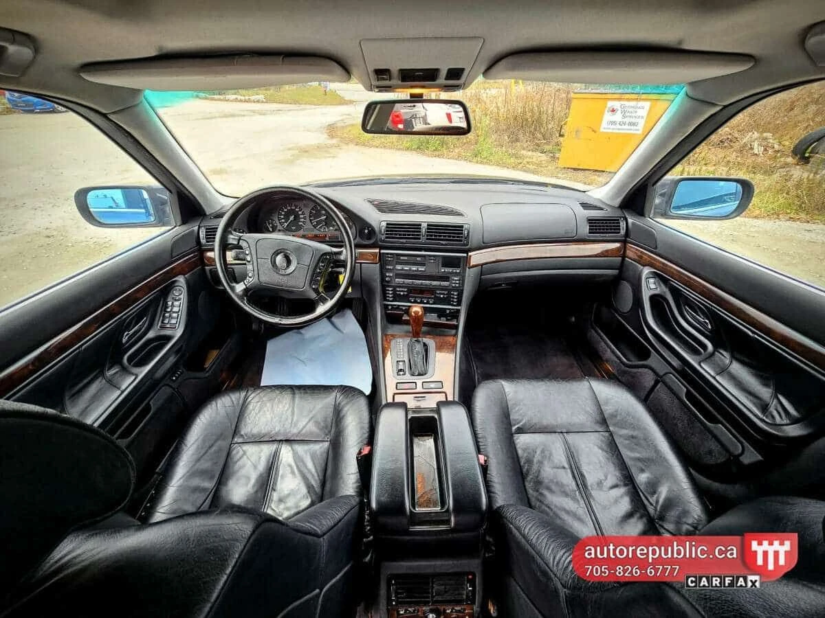 BMW 740 * 740iL Only 127k kms from BC ASIS * CARFAX * ЦЕНА, снимка 10 - Автомобили и джипове - 54918673