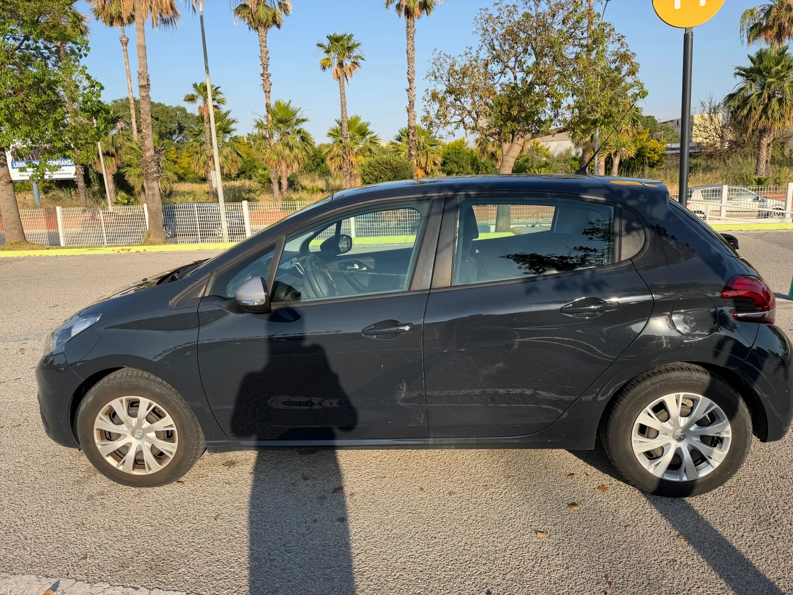 Peugeot 208, снимка 5 - Автомобили и джипове - 55836502