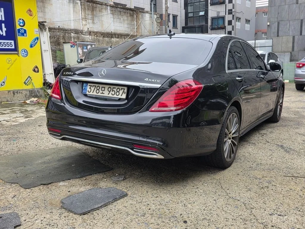 Mercedes-Benz S 350 d 4MATIC /МАСАЖИ/ОБДУХ/360/ХЕДЪП/ВЪЗДУХ/, снимка 4 - Автомобили и джипове - 56145329