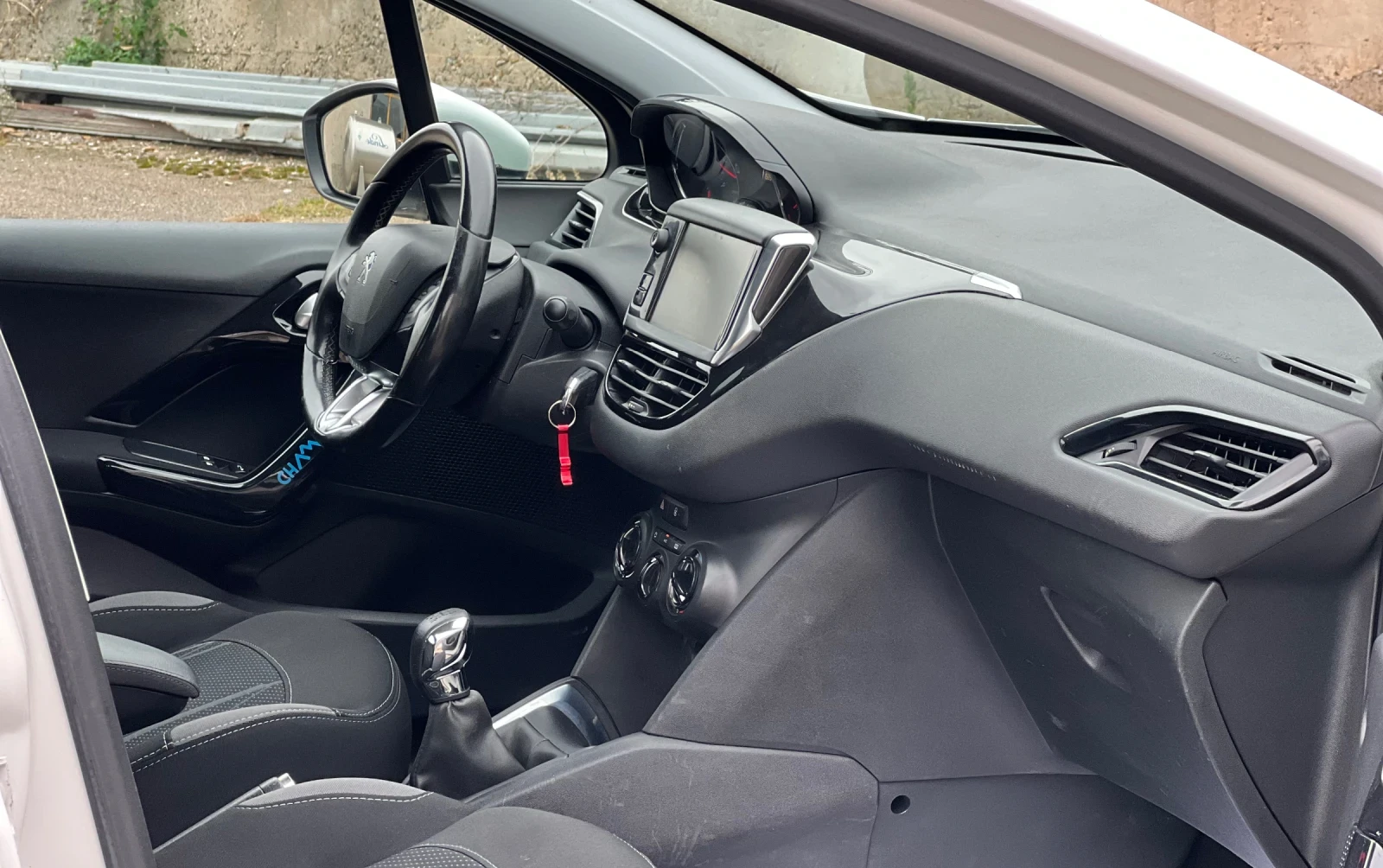 Peugeot 208 1.6 HDI 92 ��. NAVIGATION  | Mobile.bg � ����������� 11