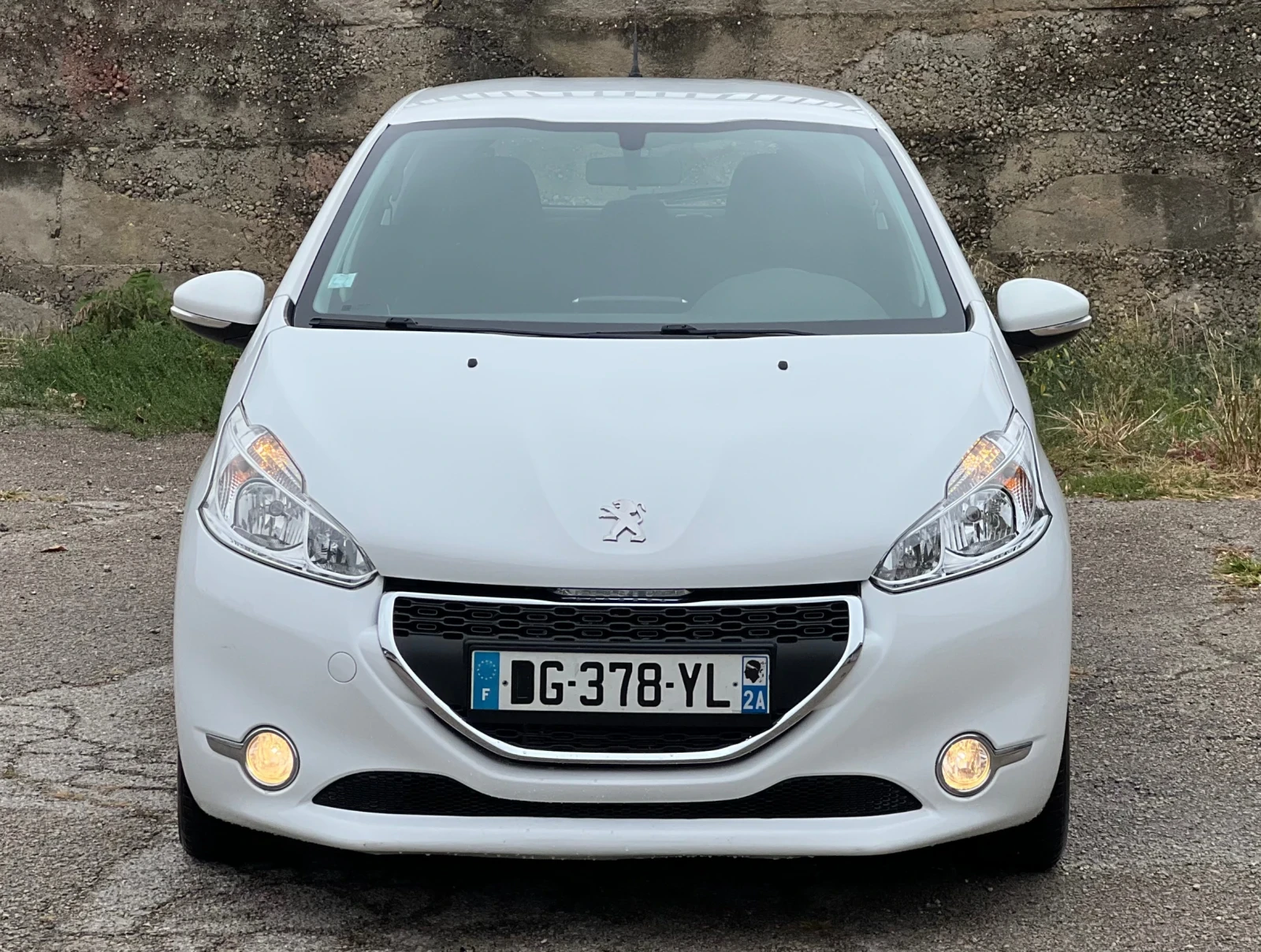 Peugeot 208 1.6 HDI 92 ��. NAVIGATION  | Mobile.bg � ����������� 2